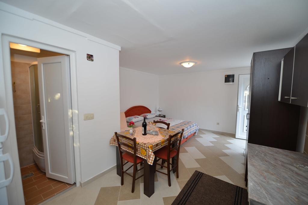 Apartments Simonovic Tivat Ngoại thất bức ảnh